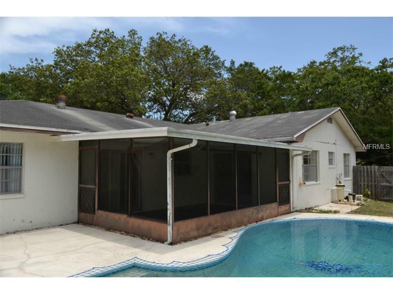 Property Photo:  2913 Fairfield Court  FL 34698 