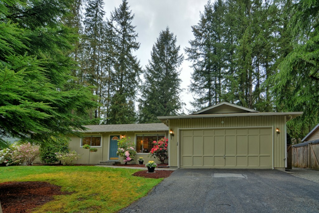 Property Photo:  16533 190th Ave NE  WA 98072 