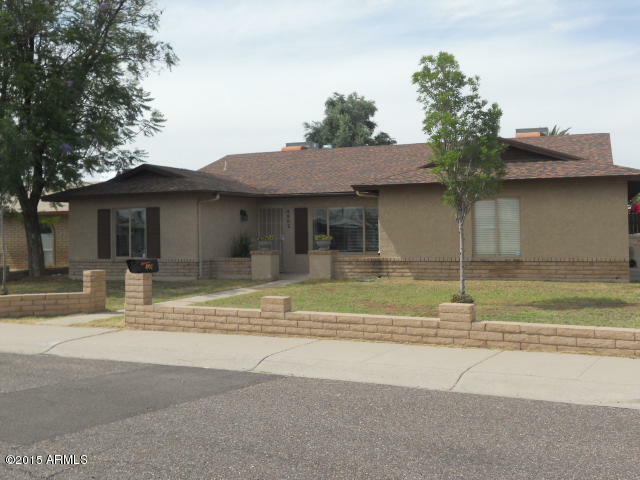 Property Photo:  4902 W Mercer Lane  AZ 85304 