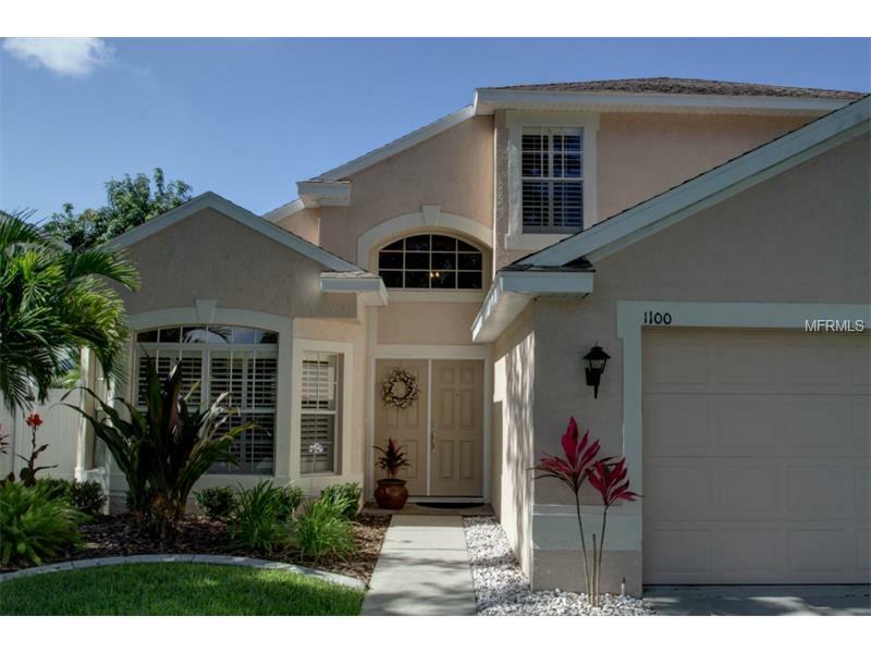 Property Photo: 1100 Bluffs Circle FL 34698