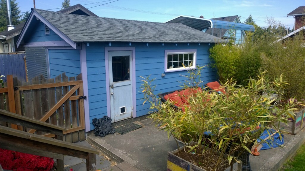 Property Photo:  1210 18th St  WA 98221 