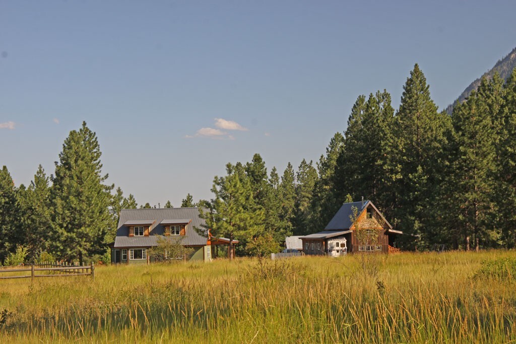 Property Photo: 17998 Highway 20 WA 98862