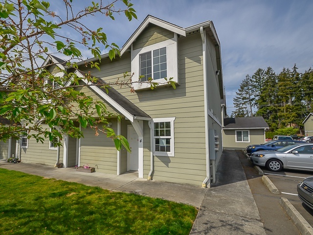 Property Photo:  5002 S 30th St F4  WA 98409 