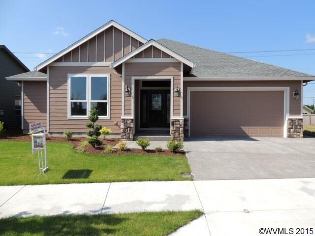 Property Photo: 803 Pintail St OR 97381