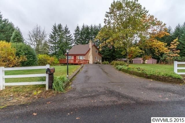 Property Photo:  45000 McCully Mountain Rd E  OR 97358 