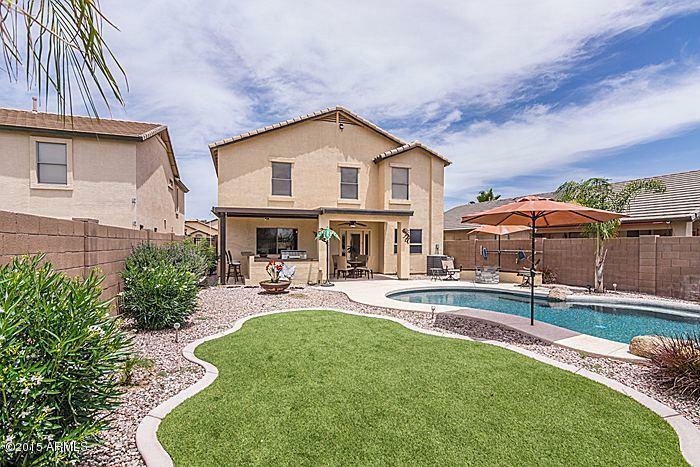 Property Photo:  669 E Lovegrass Drive  AZ 85143 
