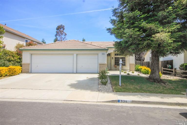 Property Photo: 934 Ruby Drive CA 95687