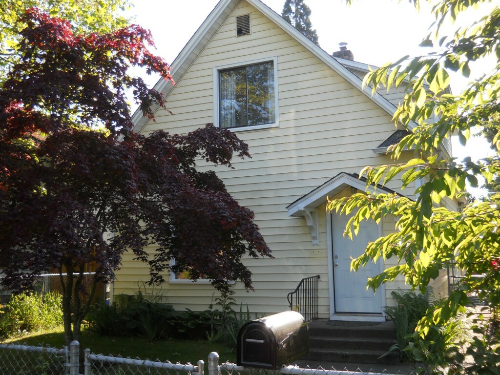 Property Photo:  4314 S Yakima Ave  WA 98418 