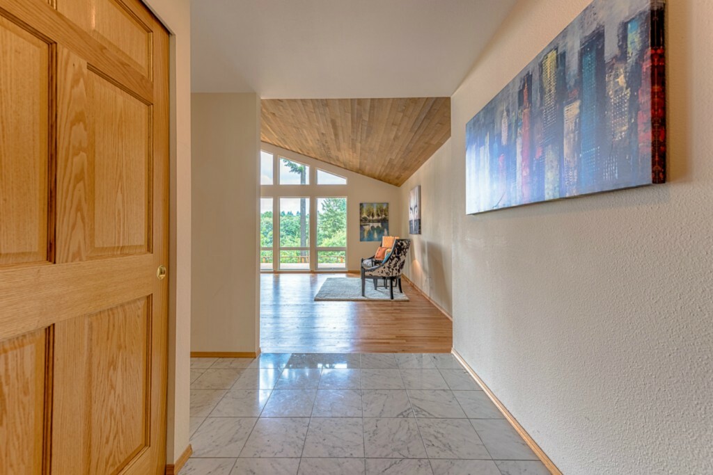 Property Photo: 9201 NE 131st Ct WA 98034