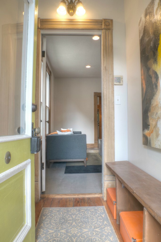 Property Photo: 1646 21st Ave WA 98122