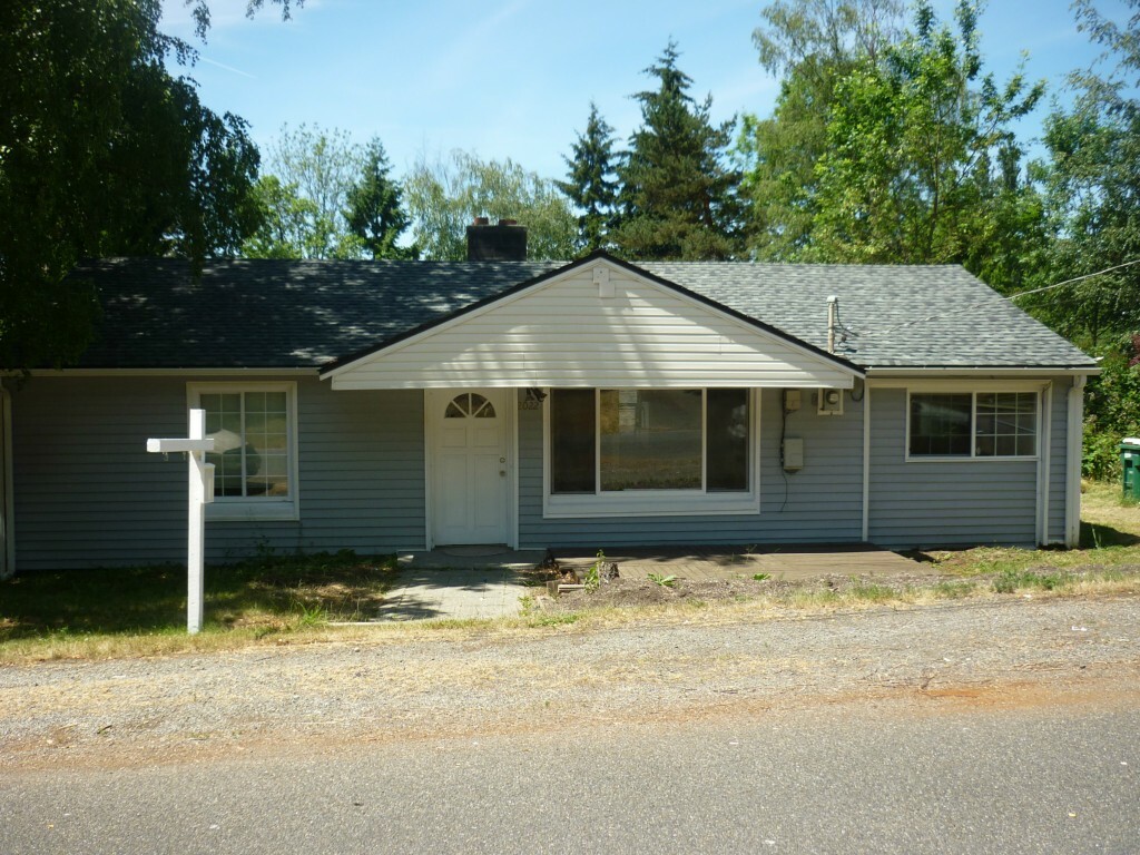 Property Photo:  2022 NE 137th St  WA 98125 