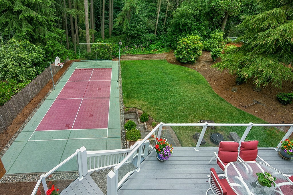 Property Photo:  12745 NE 35th Place  WA 98005 