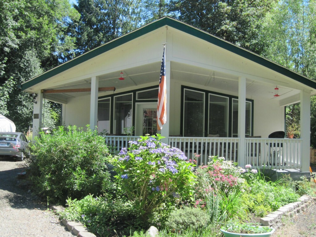 Property Photo: 81 E Cloud Place WA 98584