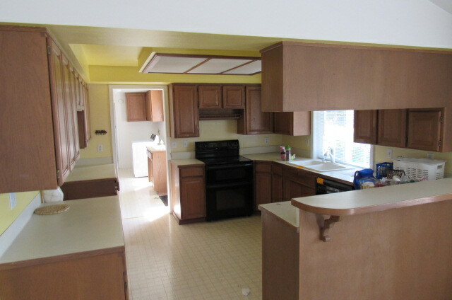 Property Photo: 1316 Valley View Dr WA 98372