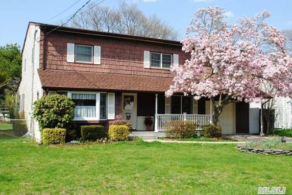 Property Photo:  59 Kime Avenue  NY 11703 