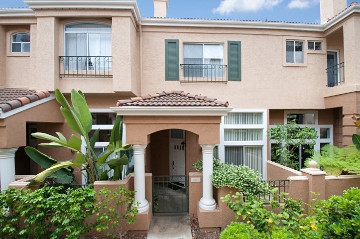 Property Photo:  7240 Calabria Ct D  CA 92122 