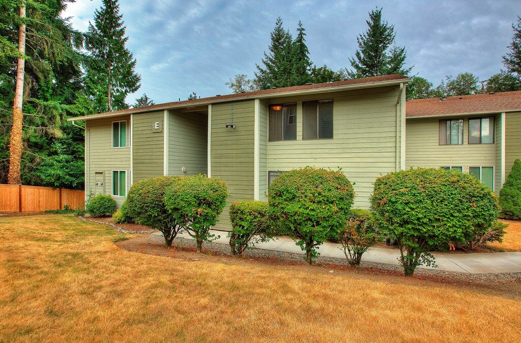 Property Photo: 14401 SE Petrovitsky Road E205 WA 98058