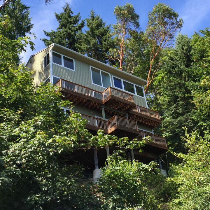 Property Photo:  1074 W Lake Sammamish Parkway NE  WA 98008 