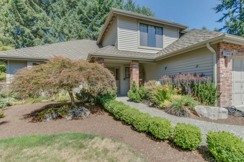 Property Photo: 17410 NE 140th Place WA 98052