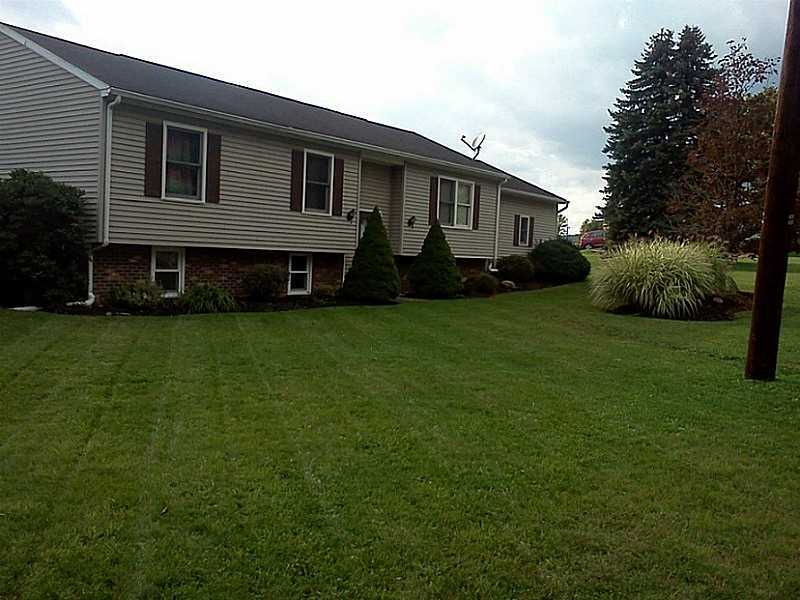 Property Photo:  1115 Canter Lane  PA 15690 