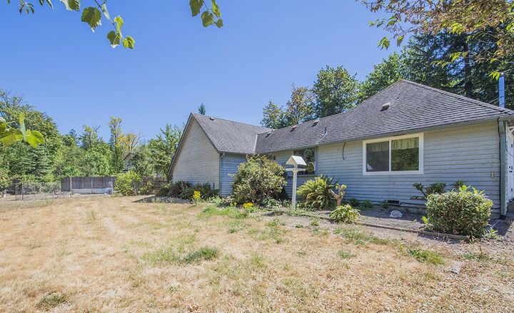 Property Photo:  26029 204th Ave SE  WA 98042 