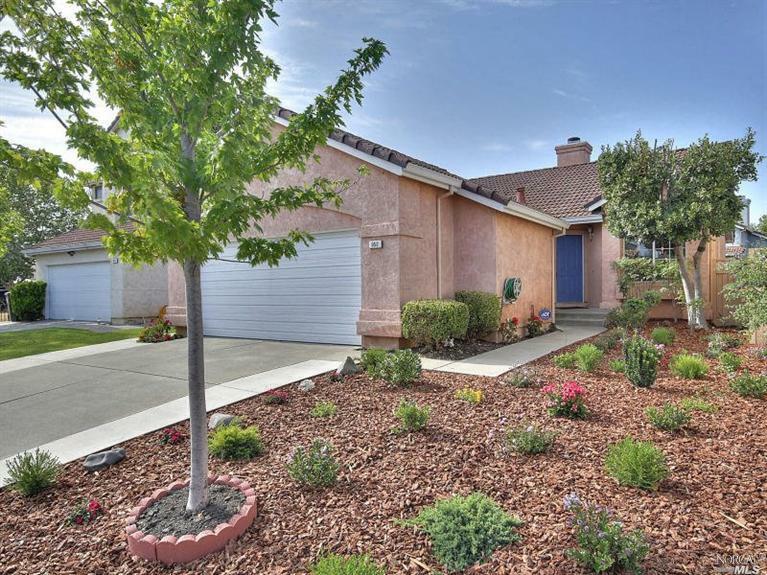 Property Photo:  952 Bauman Court  CA 94585 