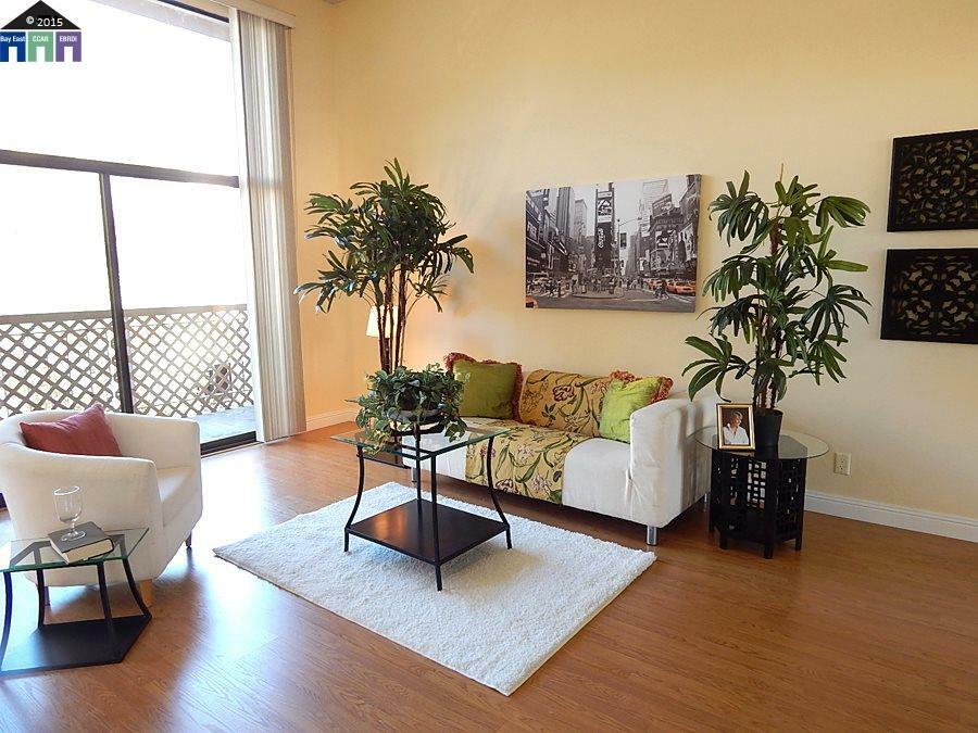 Property Photo:  440 N Civic Drive 305  CA 94596 