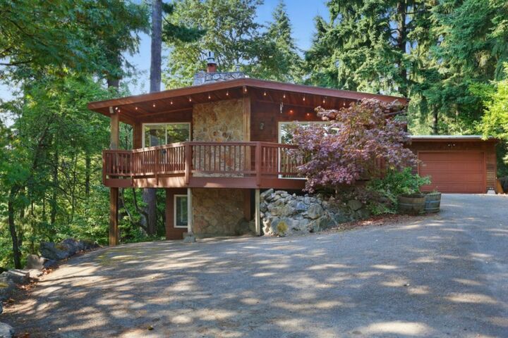 4942 NE 180th St  Lake Forest Park WA 98155 photo