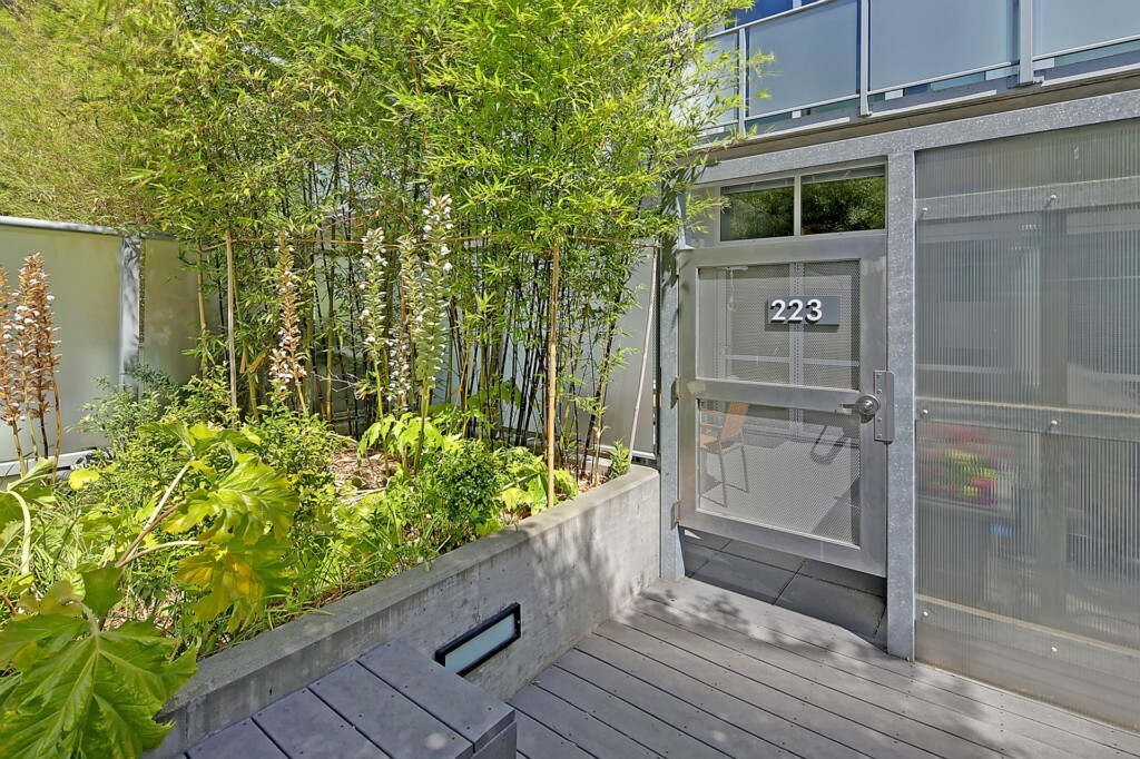 Property Photo:  501 Roy St C223  WA 98109 