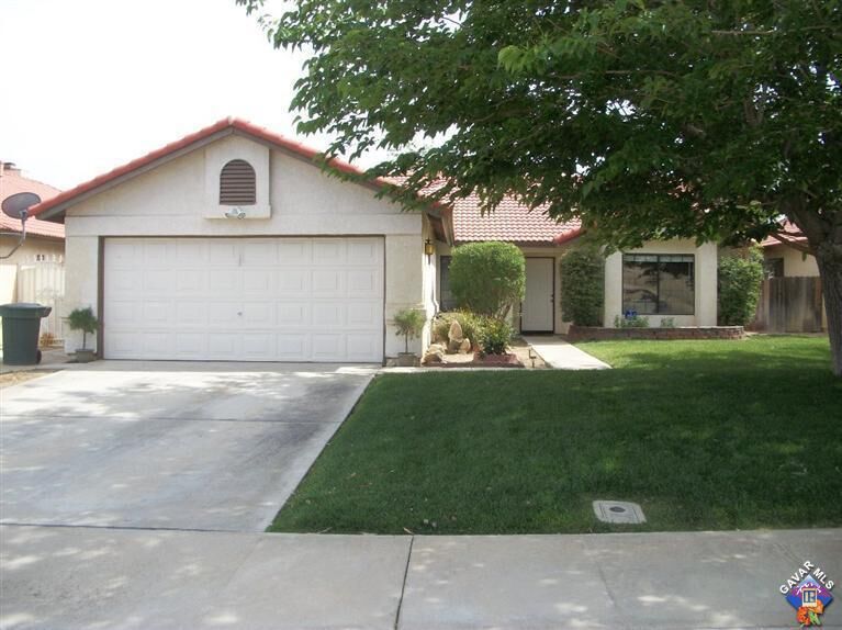 Property Photo:  2772 Knox Avenue  CA 93560 