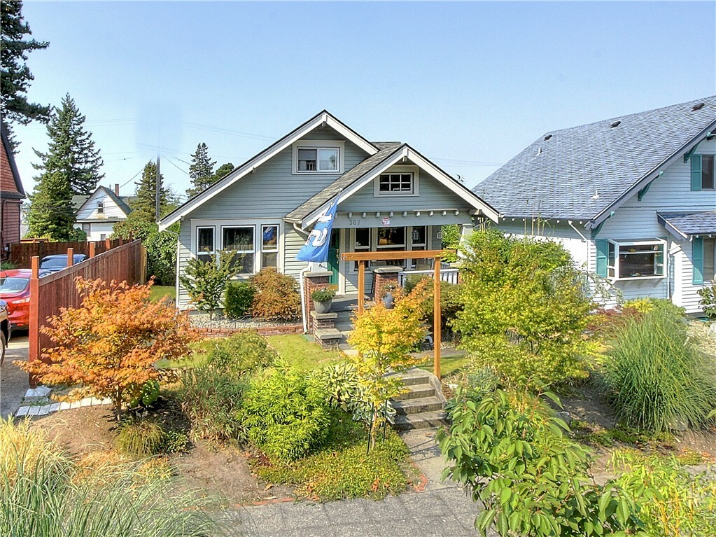 Property Photo:  307 S 30th St  WA 98402 