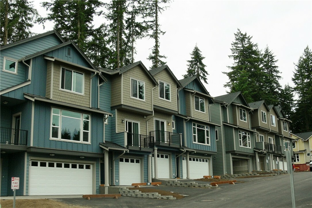 Property Photo:  10502 15th Dr SE  WA 98208 