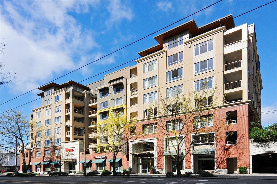 Property Photo: 1530 NW Market St 404 WA 98107