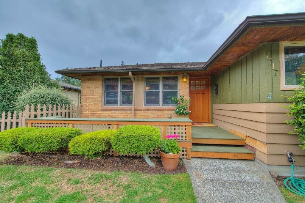 Property Photo: 7717 46th Ave SW WA 98136