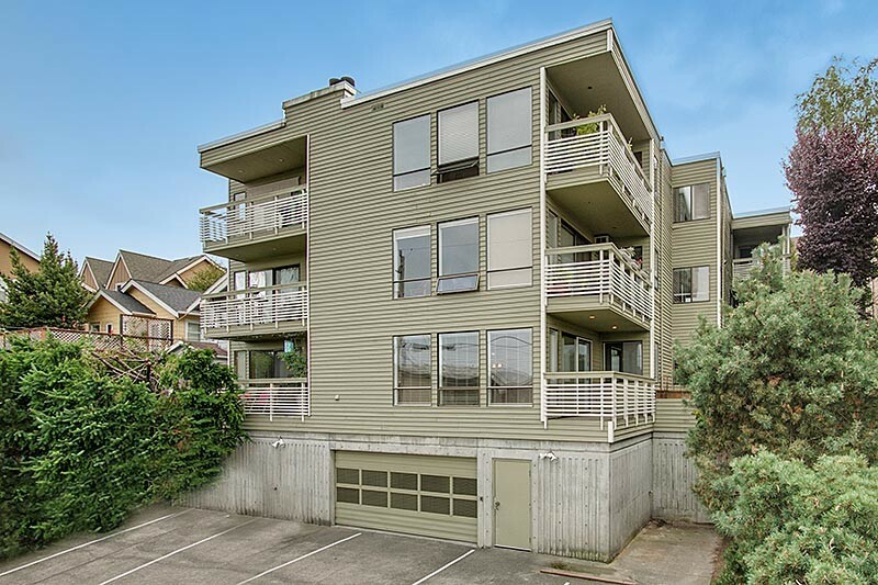 Property Photo:  2327 Yale Ave E I  WA 98102 