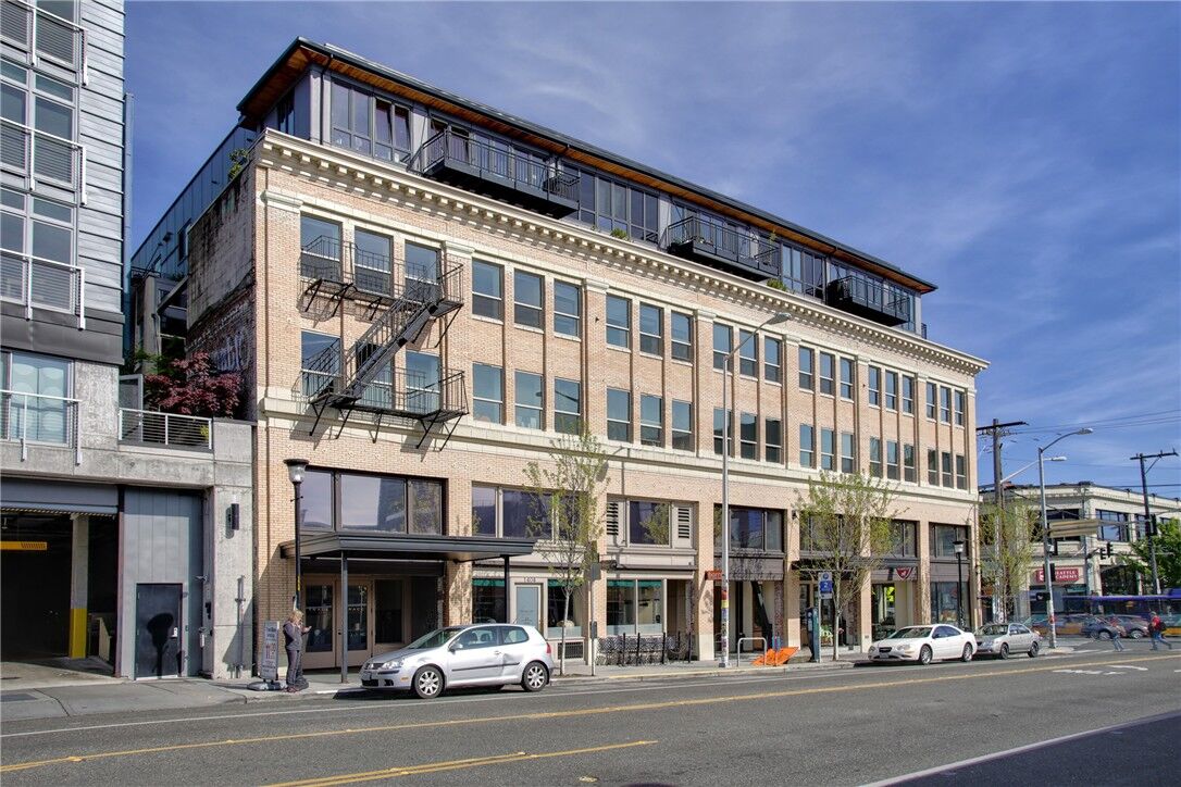 Property Photo:  1408 12th Ave 503  WA 98122 