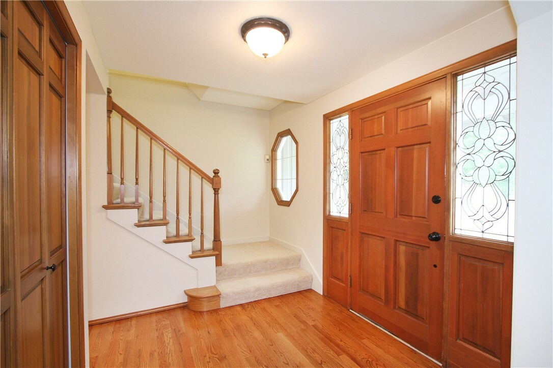Property Photo: 17218 SE 46th Place WA 98006
