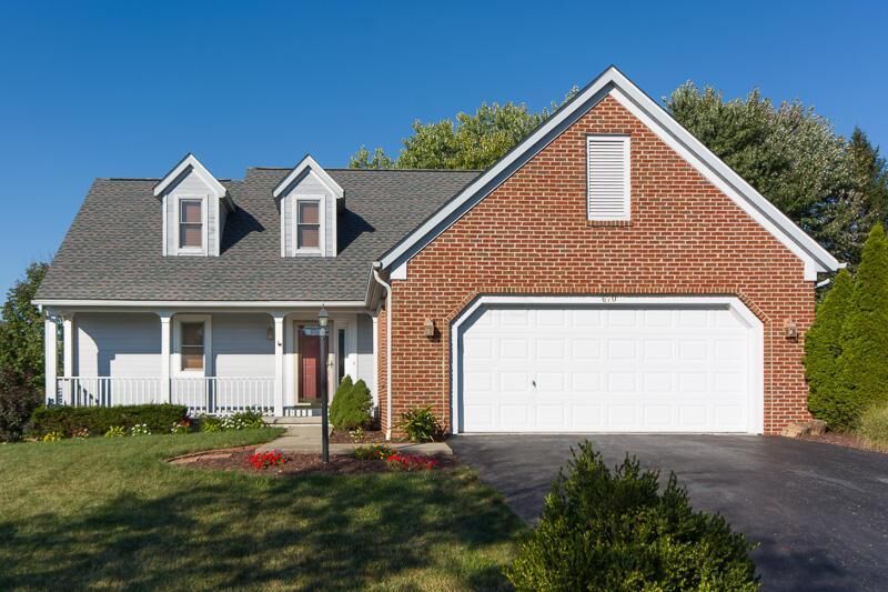 Property Photo:  670 Janice Lane  OH 43147