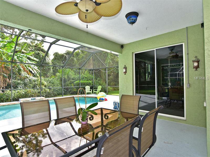 Property Photo:  11812 Winding Woods Way  FL 34202 