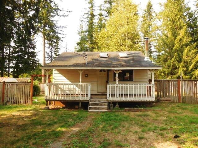Property Photo: 41301 Larson Dr WA 98251