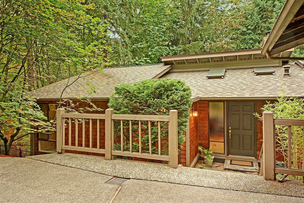 Property Photo:  15302 SE 46th Wy  WA 98006 