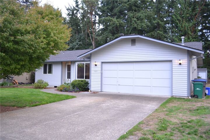Property Photo:  1821 SW 352nd Place  WA 98023 