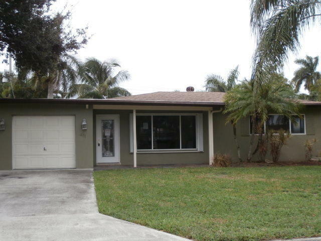 Property Photo:  411 NE 28th Terrace  FL 33431 