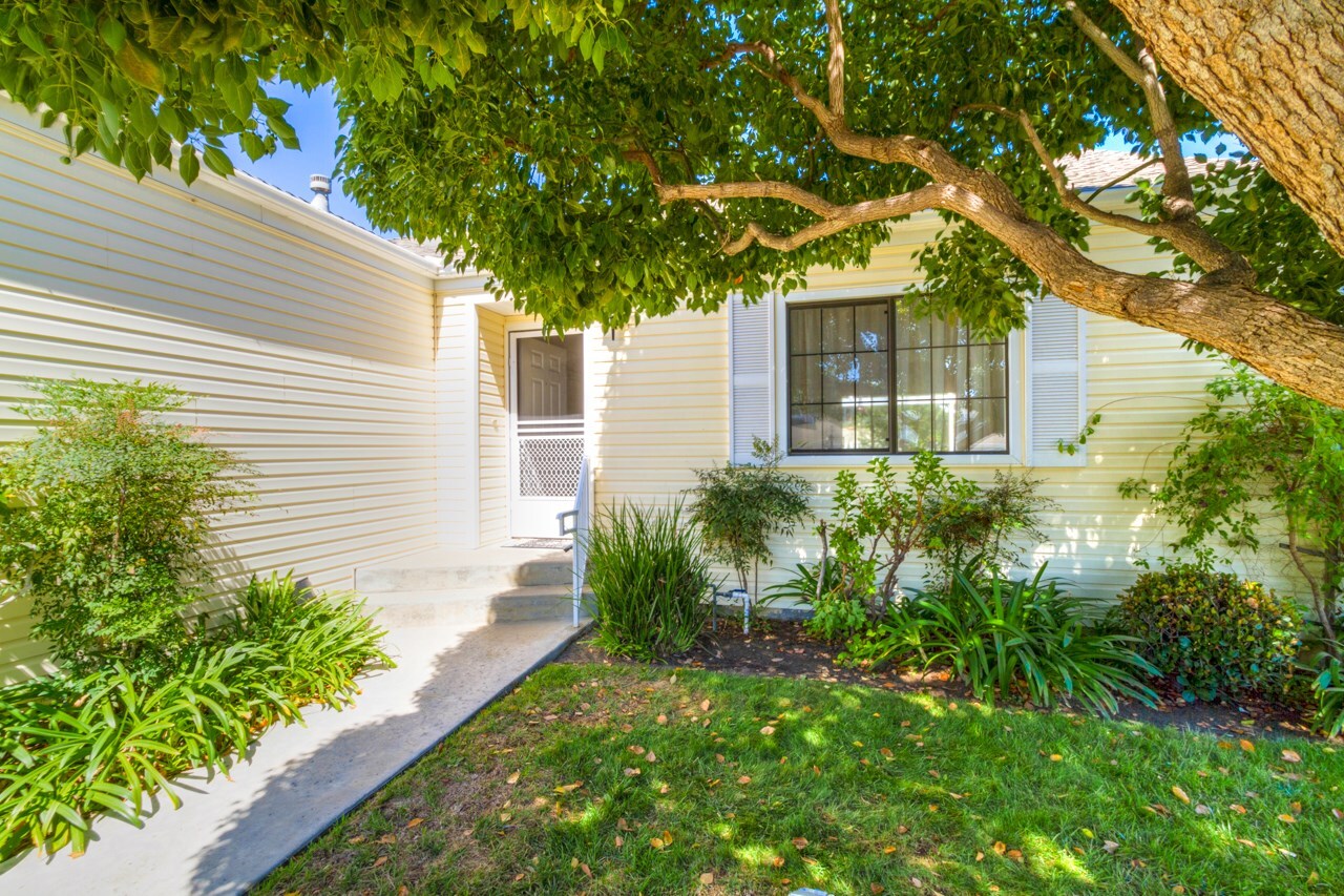 Property Photo: 4466 Sapphire CA 92056