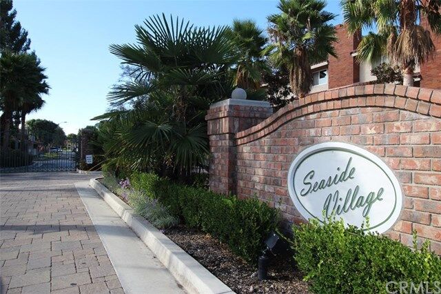 Property Photo:  7811 Seaglen Drive  CA 92648 
