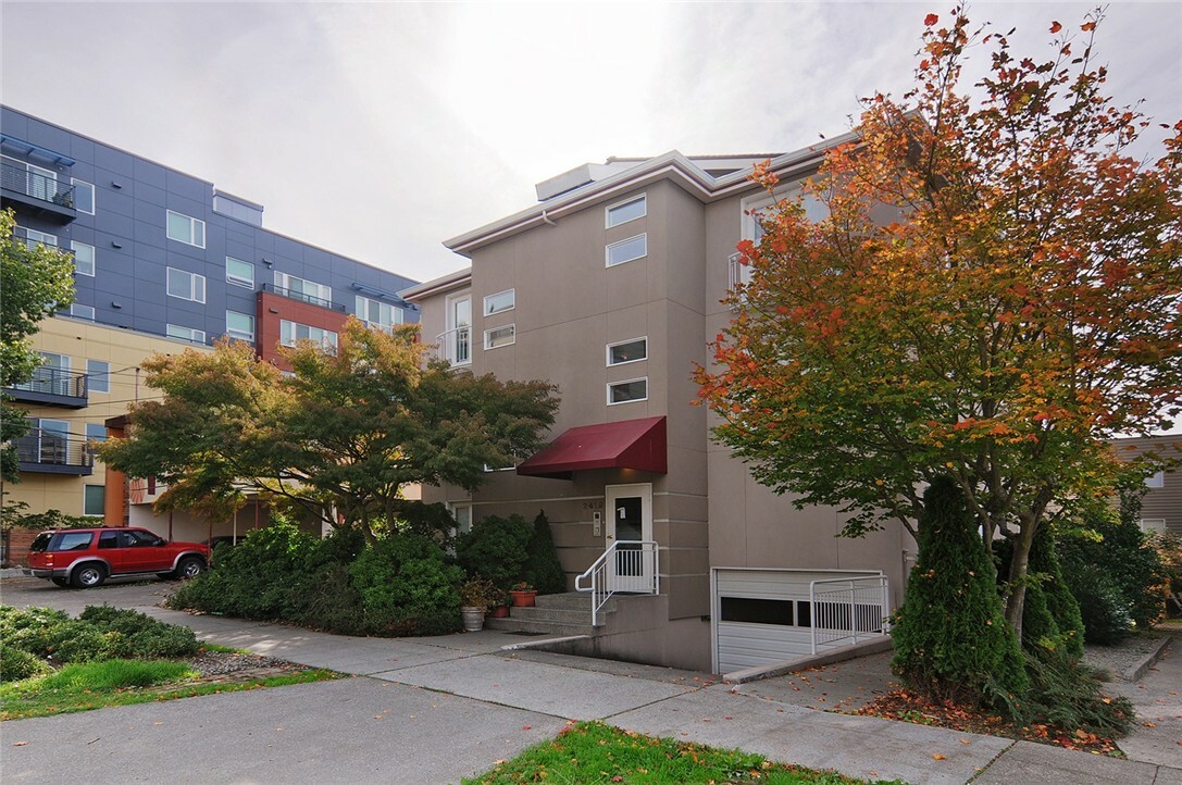 Property Photo:  2419 NW 58th St 301  WA 98107 