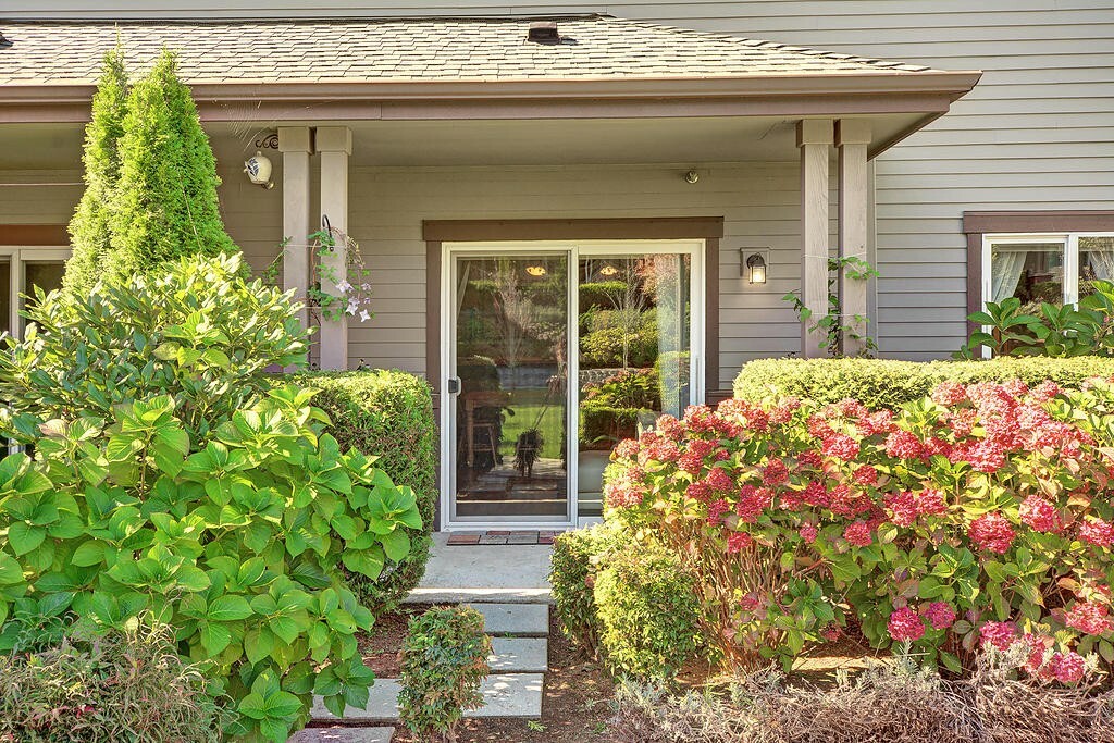 Property Photo: 973 NE Ingram St A101 WA 98029