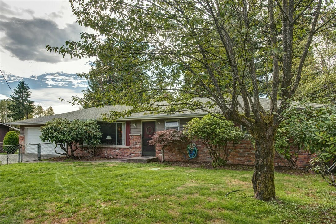 Property Photo: 12257 156th Ave SE WA 98059
