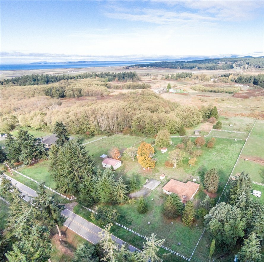 Property Photo:  340 W Sleeper Rd  WA 98277 