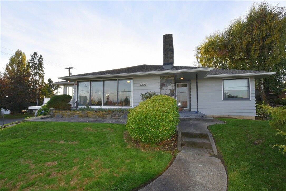 Property Photo:  5821 Vista Dr  WA 98248 